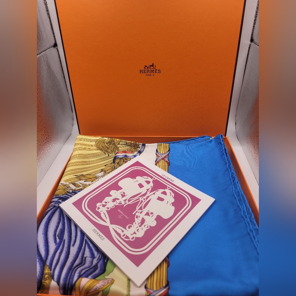 Sold.Vintage HERMES 90 LIBERTE EGALITE FRATERNITE REPUBLIQUE FRANCAISE Scarf - Picture 3 of 5